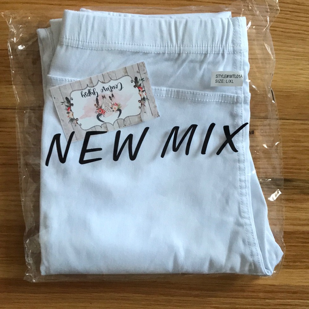 ⭐️NWT Boutique Moto leggings⭐️ - Picture 2 of 5